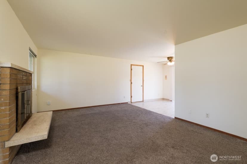 Property photo for 2619 SW 332nd Place, Federal Way photo 5