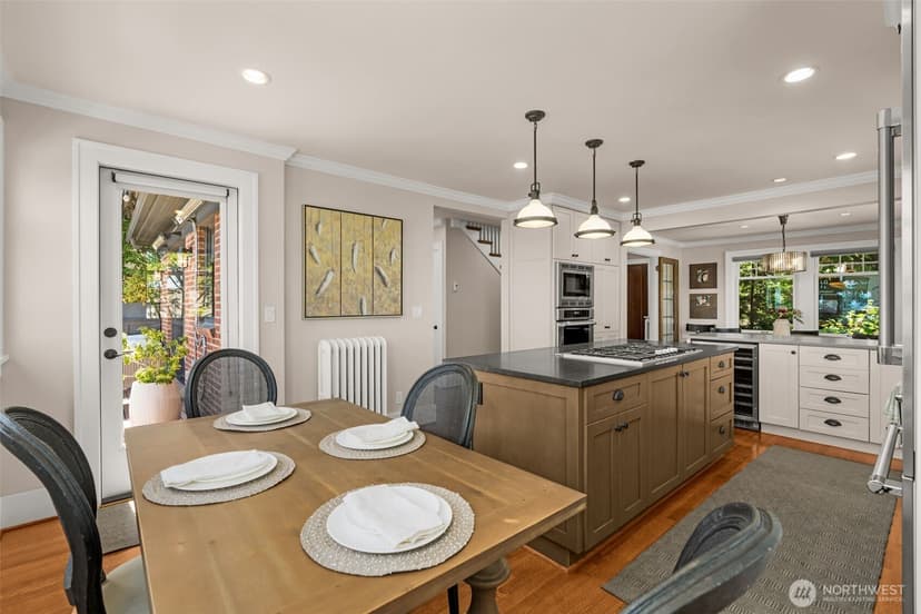 Property photo for 2406 Bigelow Avenue N, Seattle photo 14