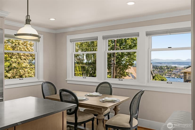 Property photo for 2406 Bigelow Avenue N, Seattle photo 13