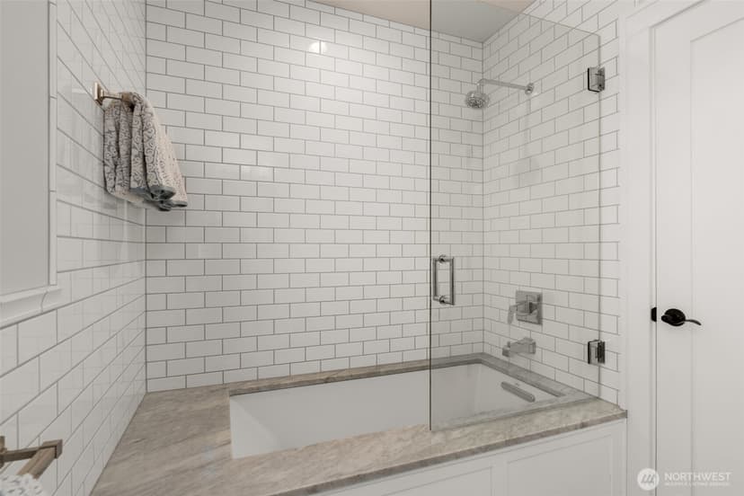 Property photo for 2406 Bigelow Avenue N, Seattle photo 27