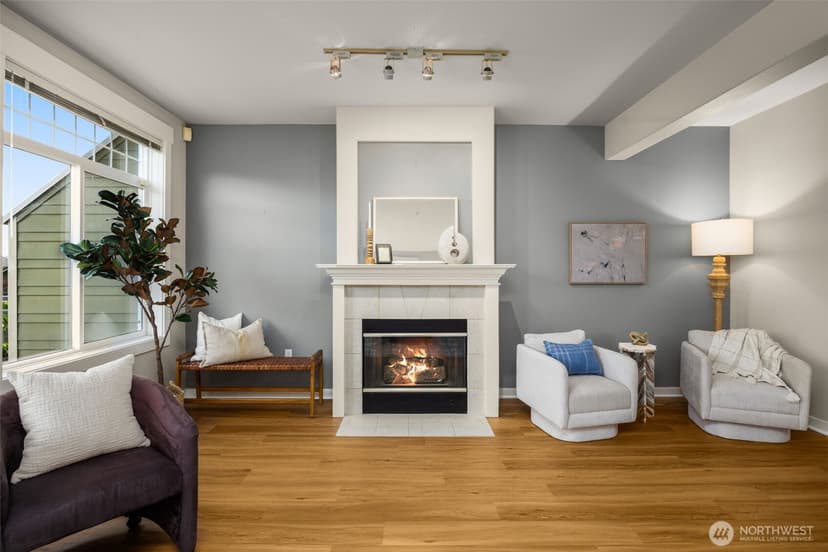 Property photo for 23300 SE Black Nugget Road #E6, Issaquah photo 10