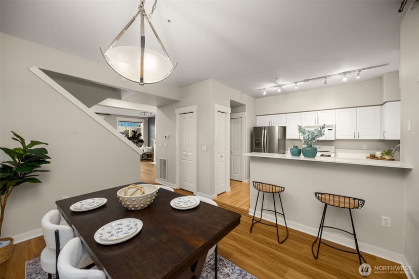 Property photo for 23300 SE Black Nugget Road #E6, Issaquah photo 8