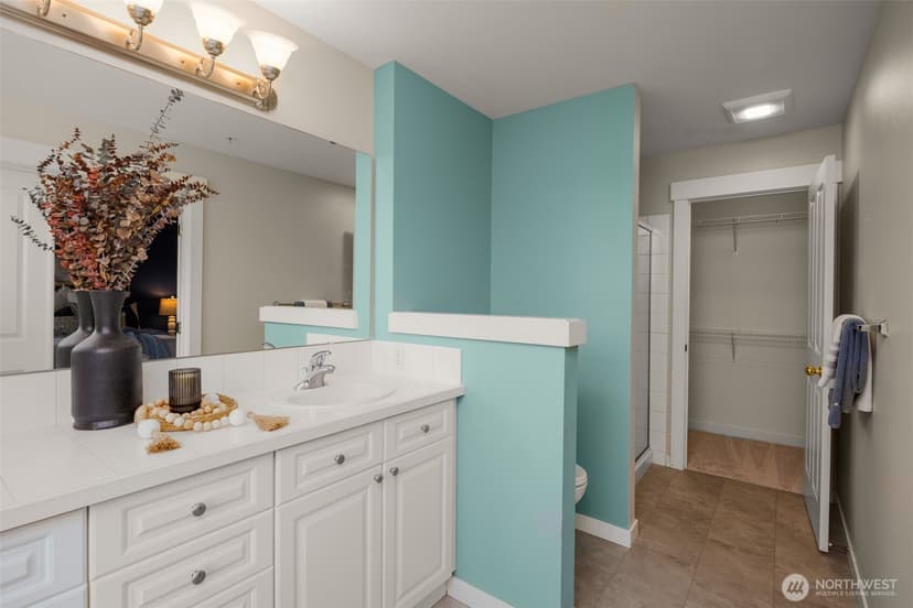 Property photo for 23300 SE Black Nugget Road #E6, Issaquah photo 13