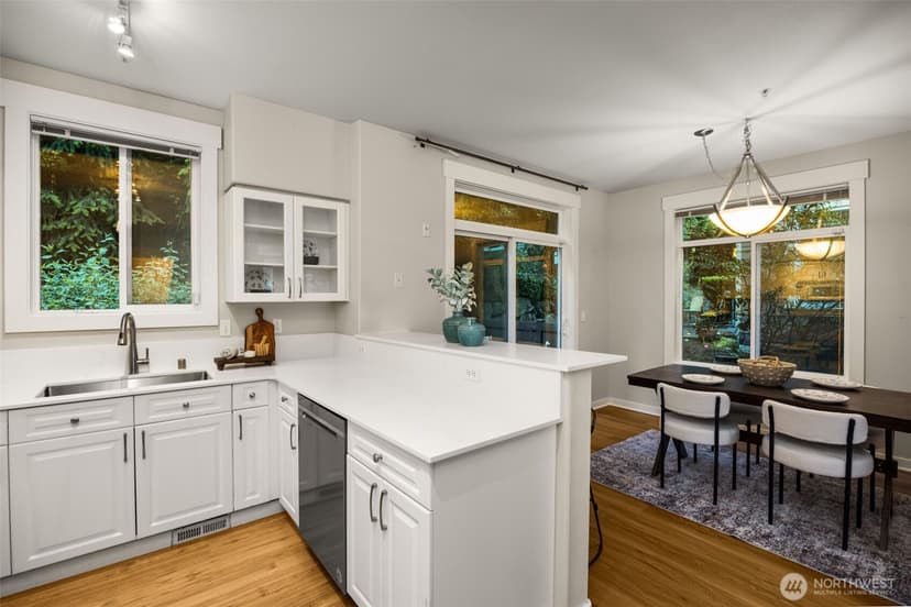 Property photo for 23300 SE Black Nugget Road #E6, Issaquah photo 7