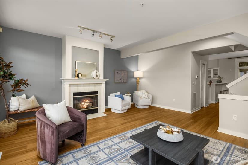 Property photo for 23300 SE Black Nugget Road #E6, Issaquah photo 9
