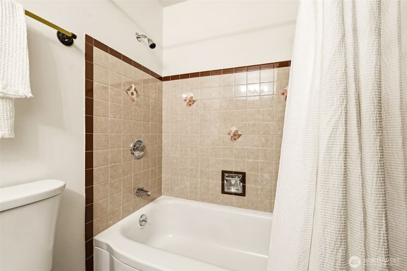 Property photo for 19906 83rd Place W, Edmonds photo 15