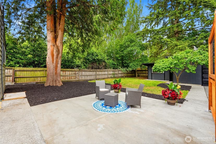 Property photo for 15822 26th Avenue NE, Shoreline photo 19
