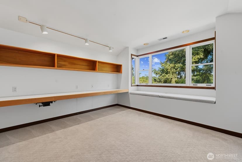 Property photo for 6314 19th Avenue NE, Seattle photo 25