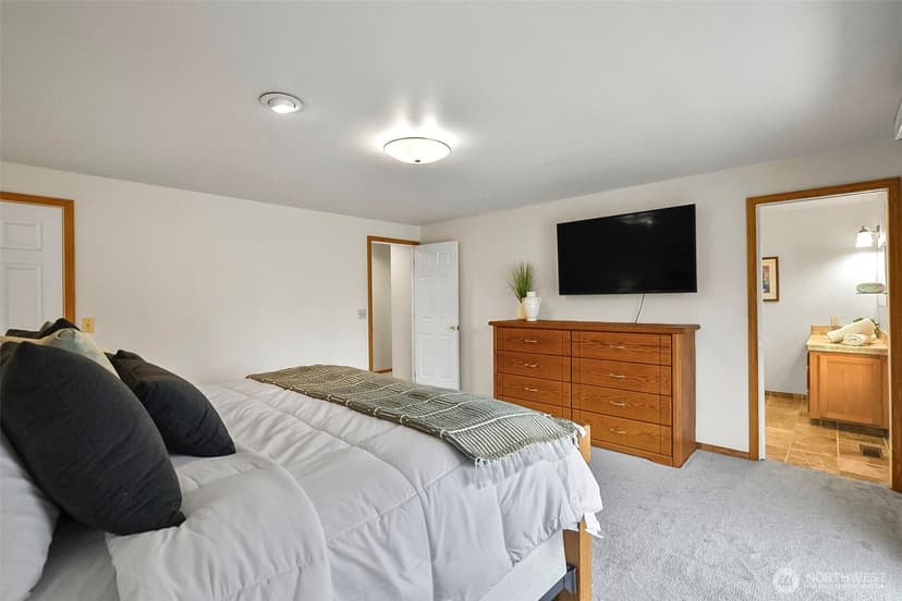Property photo for 8130 85th Avenue SE, Snohomish photo 12