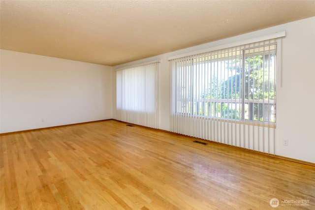 Property photo for 5127 S Hazel Street, Seattle photo 3