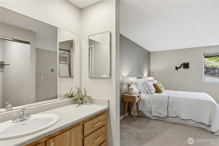 Property photo for 1700 W Sunn Fjord Lane #L202, Bremerton photo 26