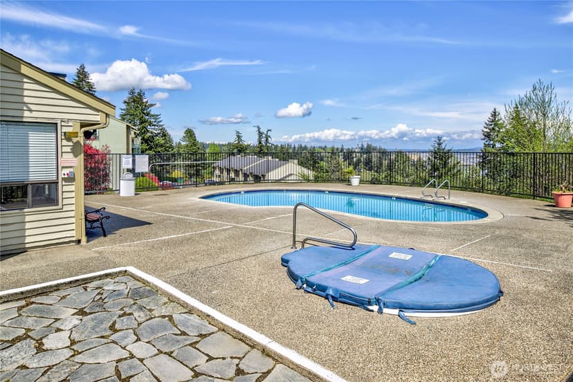 Property photo for 1700 W Sunn Fjord Lane #L202, Bremerton photo 33