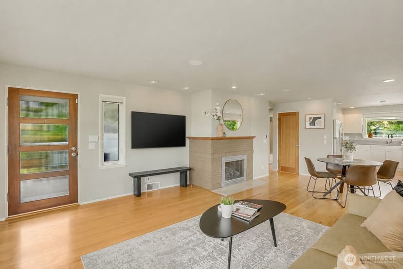 Property photo for 10417 76th Avenue S, Seattle photo 7