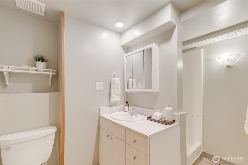Property photo for 10417 76th Avenue S, Seattle photo 22