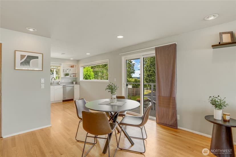 Property photo for 10417 76th Avenue S, Seattle photo 9