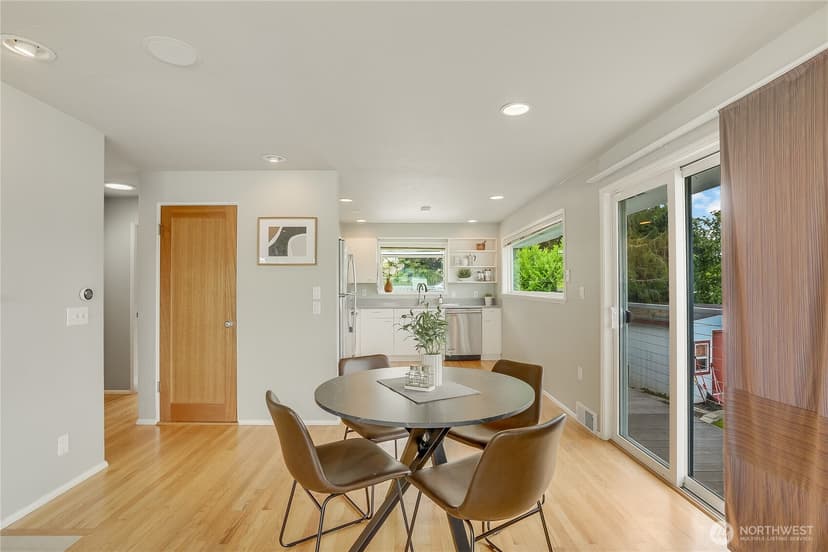 Property photo for 10417 76th Avenue S, Seattle photo 10