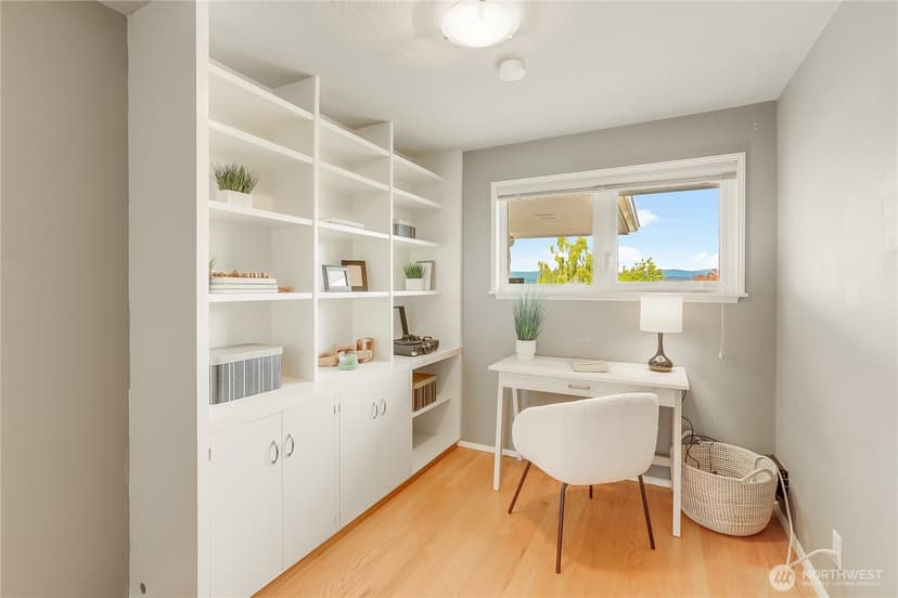 Property photo for 10417 76th Avenue S, Seattle photo 17