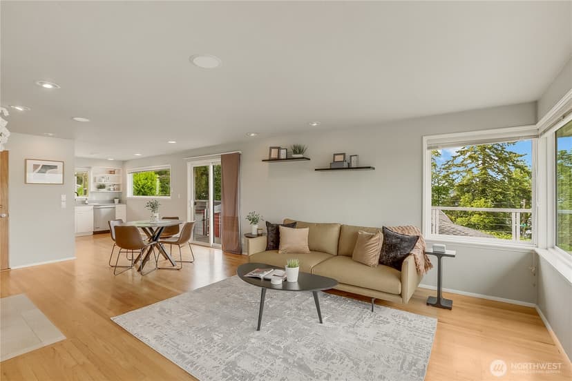 Property photo for 10417 76th Avenue S, Seattle photo 8