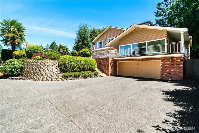 Property photo for 17524 10th Avenue NW, Shoreline photo 3