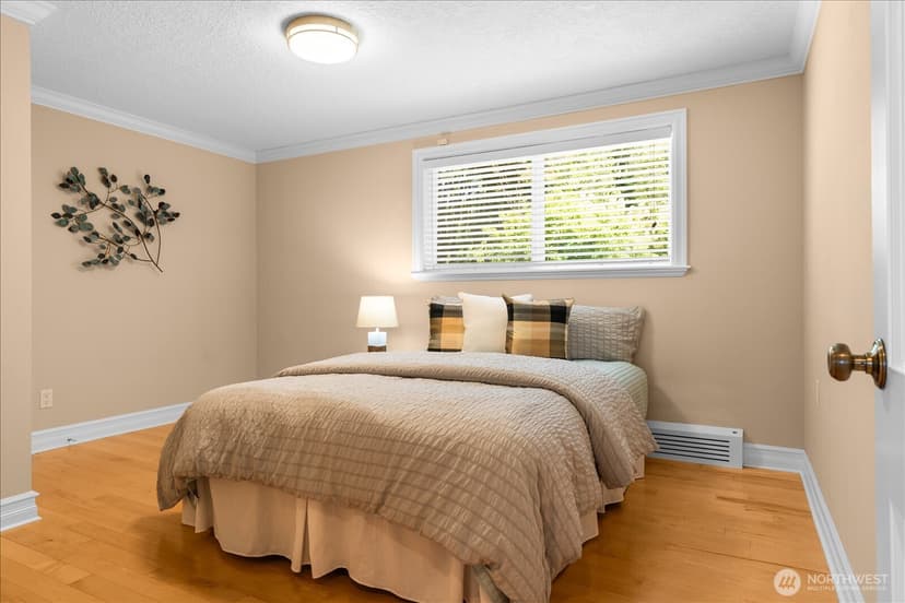 Property photo for 17524 10th Avenue NW, Shoreline photo 15