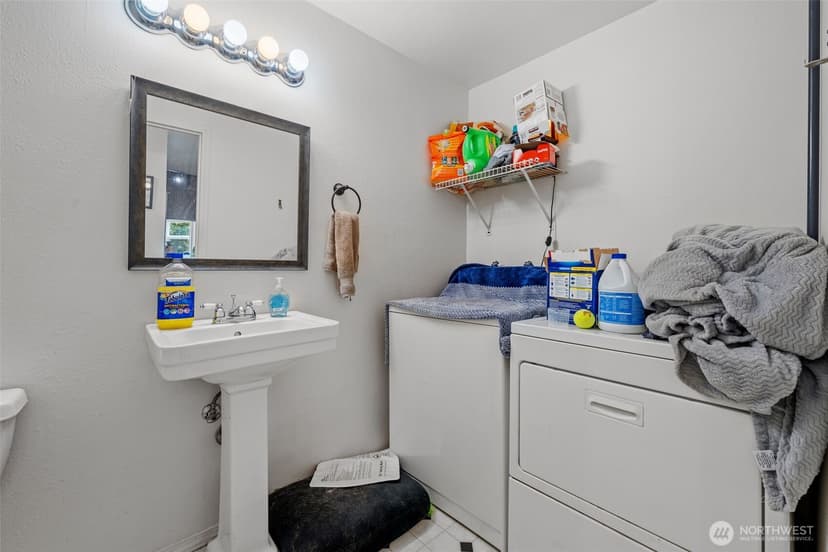 Property photo for 2118 160th Place SW, Lynnwood photo 6