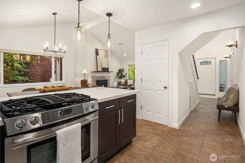 Property photo for 9004 NE 170th Street, Kenmore photo 14