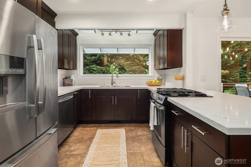 Property photo for 9004 NE 170th Street, Kenmore photo 13