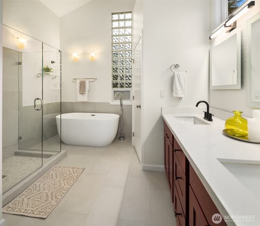 Property photo for 9004 NE 170th Street, Kenmore photo 18