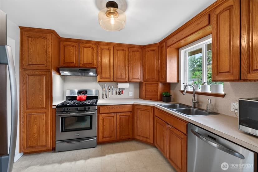 Property photo for 13332 173rd Avenue SE, Renton photo 11