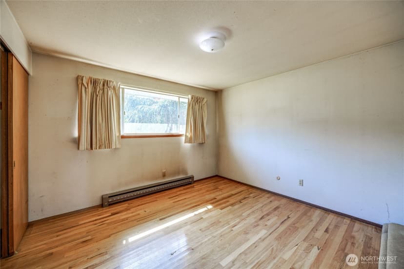 Property photo for 3245 Almira Drive, Bremerton photo 17