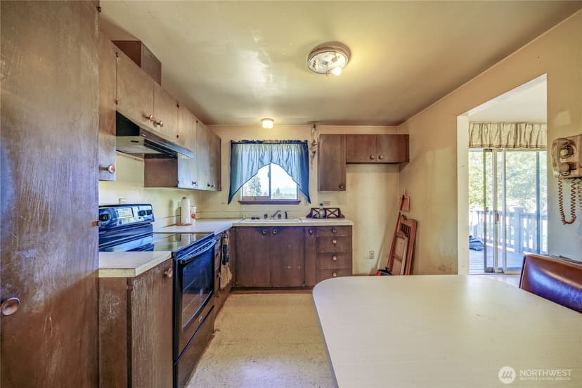 Property photo for 3245 Almira Drive, Bremerton photo 14