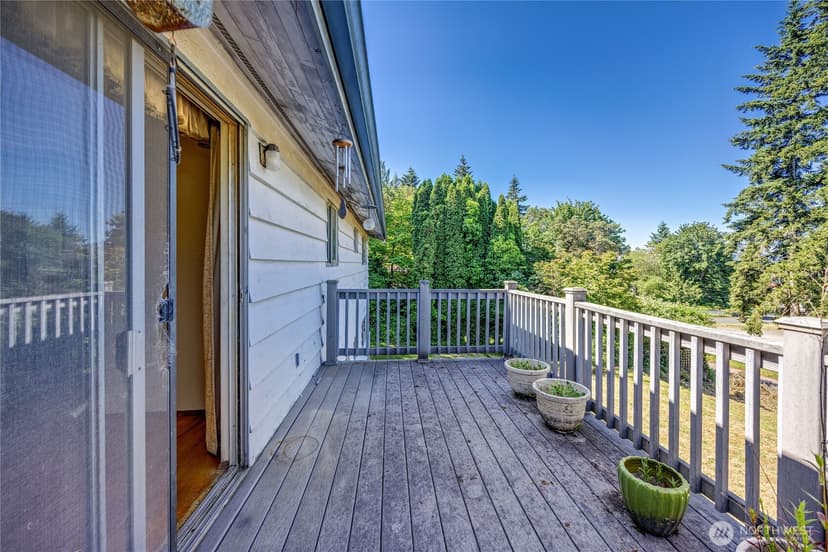 Property photo for 3245 Almira Drive, Bremerton photo 10