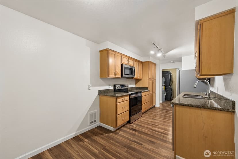Property photo for 7501 Ruby Drive SW #I-106, Lakewood photo 8