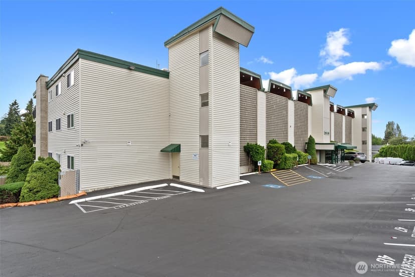 Property photo for 1808 S 118th Street #108, Seattle photo 2