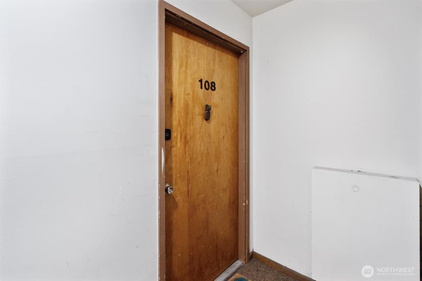 Property photo for 1808 S 118th Street #108, Seattle photo 4