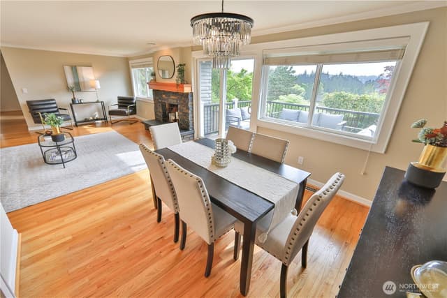 Property photo for 1330 176th Avenue NE, Bellevue photo 4