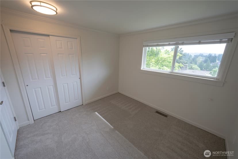 Property photo for 1330 176th Avenue NE, Bellevue photo 15