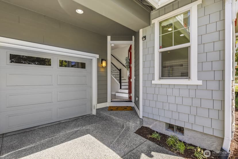 Property photo for 7430 NE 202nd Place, Kenmore photo 2
