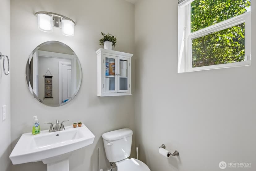 Property photo for 7430 NE 202nd Place, Kenmore photo 5