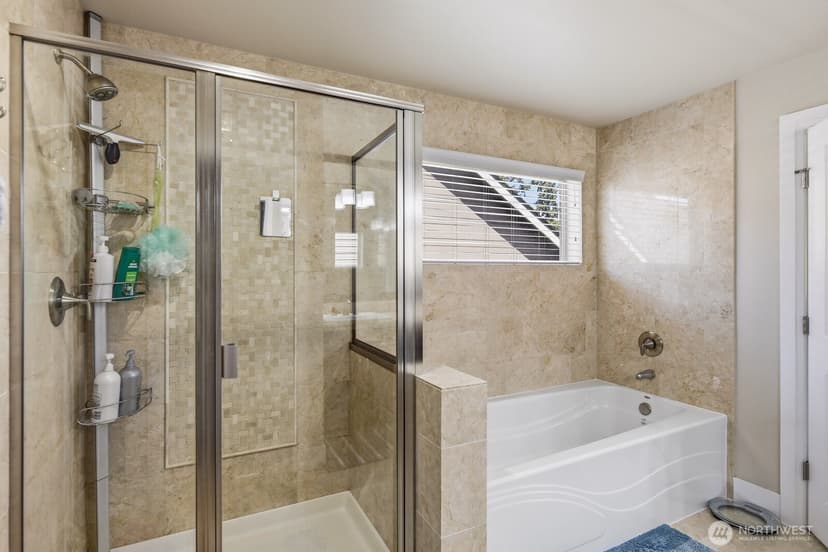 Property photo for 7430 NE 202nd Place, Kenmore photo 30