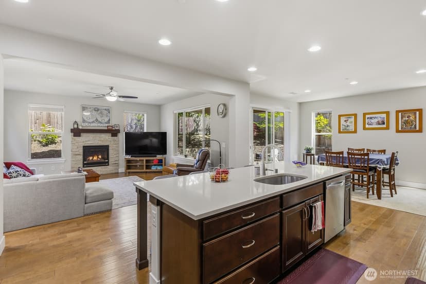 Property photo for 7430 NE 202nd Place, Kenmore photo 11