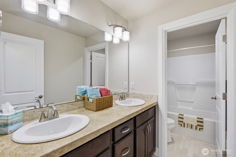 Property photo for 7430 NE 202nd Place, Kenmore photo 25