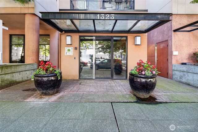 Property photo for 1323 Boren Avenue #412, Seattle