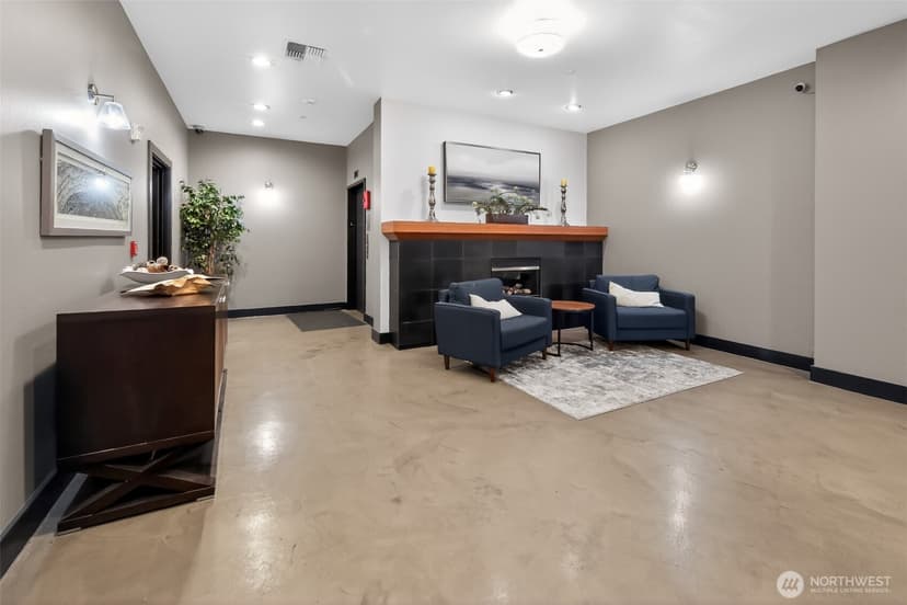 Property photo for 1323 Boren Avenue #412, Seattle photo 3