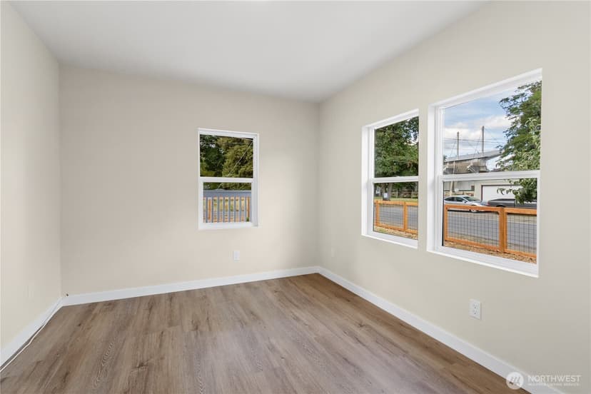 Property photo for 421 4th Street NE, Auburn photo 22