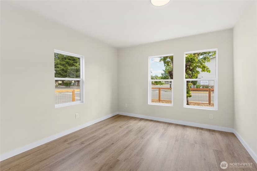 Property photo for 421 4th Street NE, Auburn photo 18