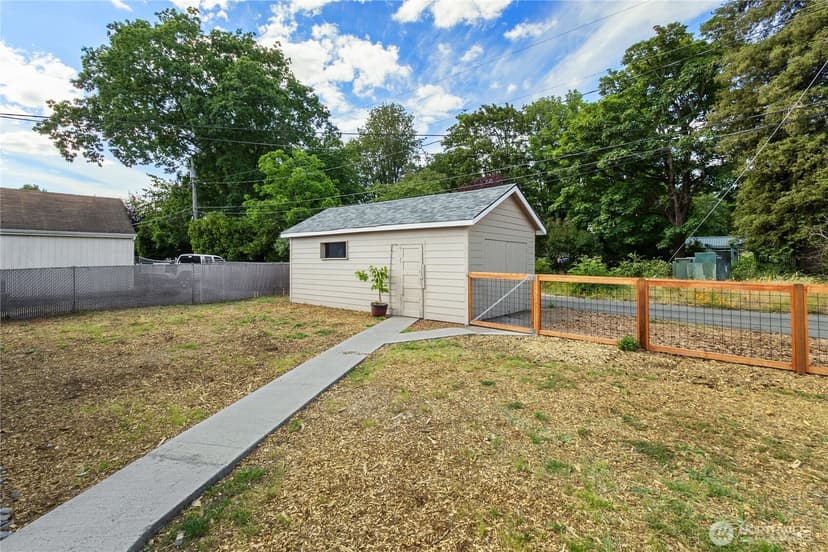 Property photo for 421 4th Street NE, Auburn photo 34