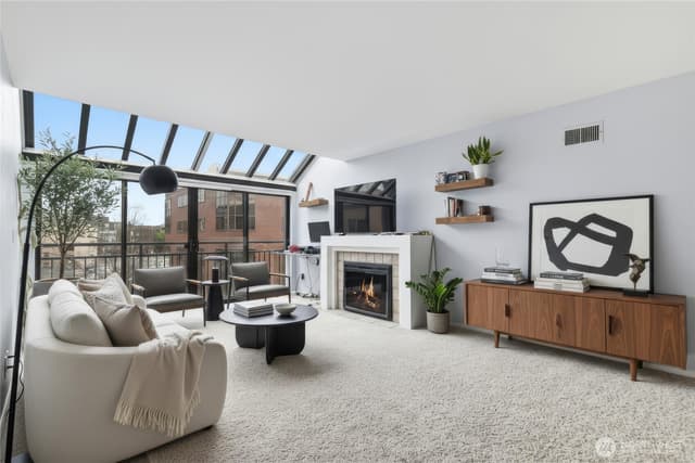Property photo for 275 W Roy Street #412, Seattle
