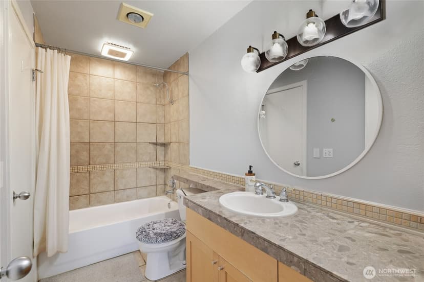 Property photo for 275 W Roy Street #412, Seattle photo 12