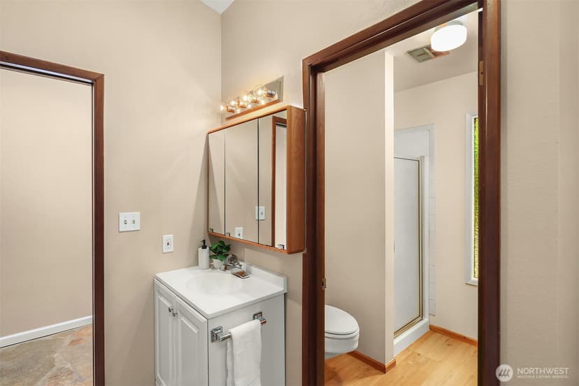 Property photo for 8634 NE 169th Street, Kenmore photo 13